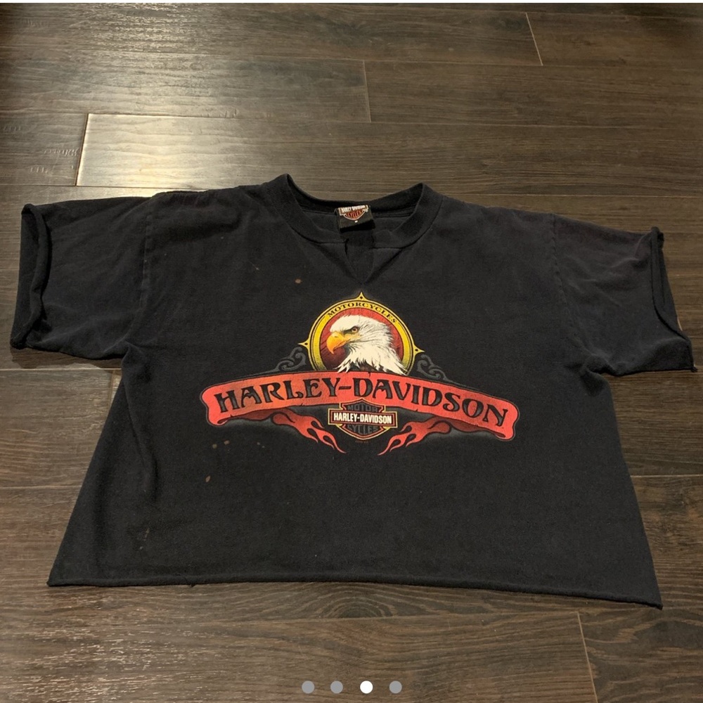 •Women’s Harley Davidson Tee•